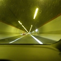 158 We doken een lange tunnel in